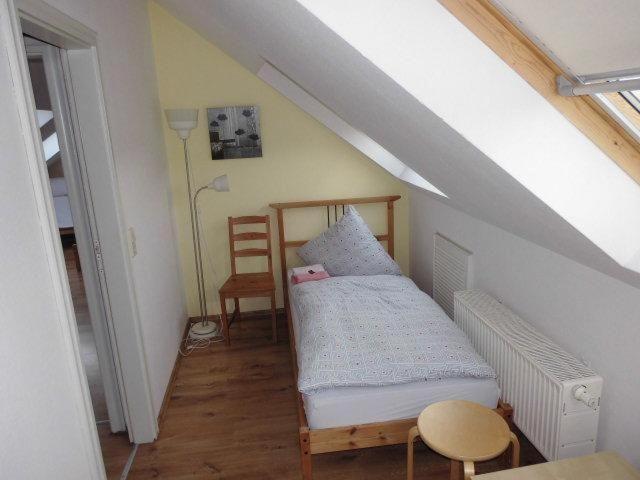 Апартаменты Sehr-schoene-4-raum-maisonette-fewo-mit-110qm-balkon-zentral-preiswert-t7 Дрезден