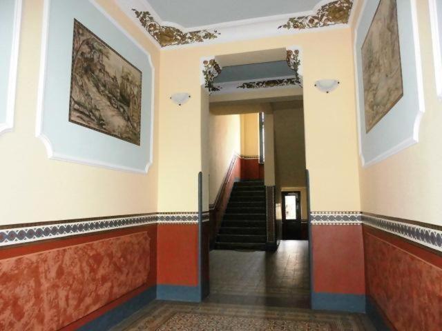 Sehr-schoene-4-raum-maisonette-fewo-mit-110qm-balkon-zentral-preiswert-t7 Апартаменты Дрезден
